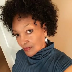 Meet your Posher, Beverly